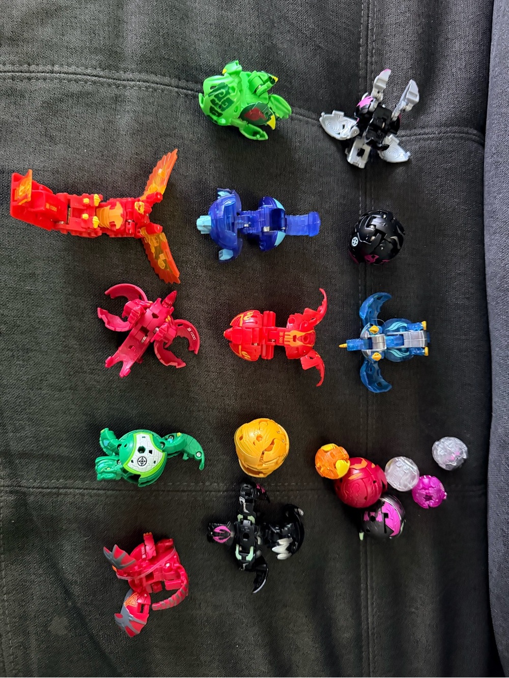 Bakugan Battle Brawlers set of 18